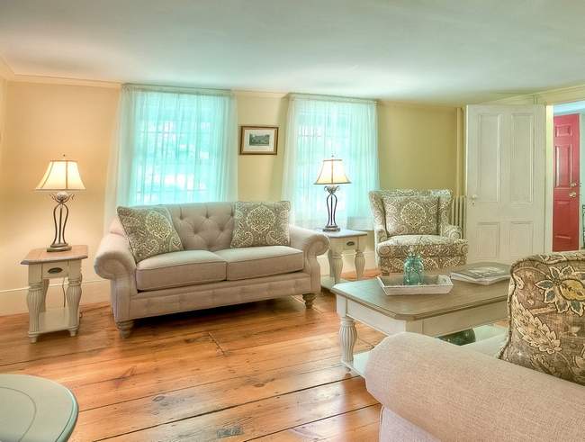 It's easy to see how touches of the author's favorite color pop into some stagings. This Bisch Road, Middletown home was featured on HGTV's House Hunters. Staging furniture by Royal Furniture of Port Jervis. STEVE BELNER/PHOTOVISIONS